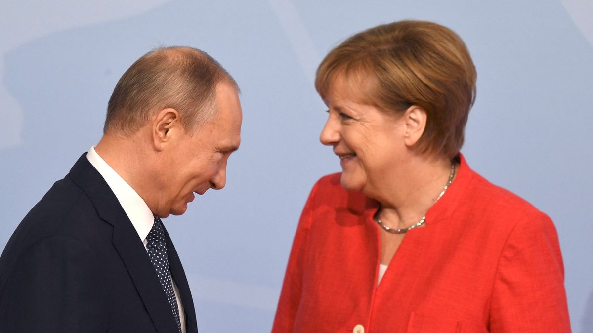 Merkelová přiznala, že na Putina neměla na konci mandátu žádné páky
